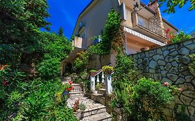 Apartments And Room Mirjana
