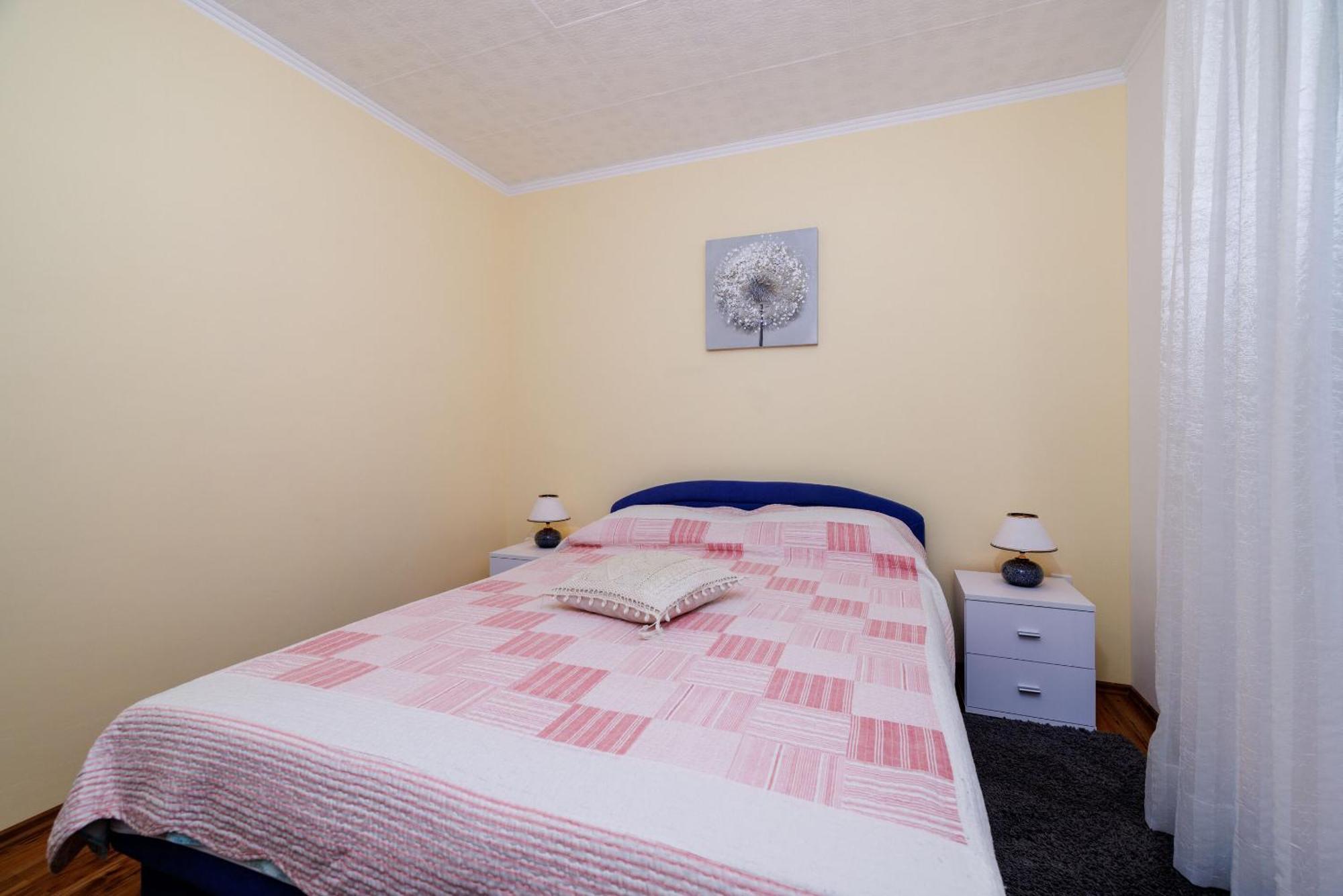 Apartments And Room Mirjana Dramalj Exterior foto