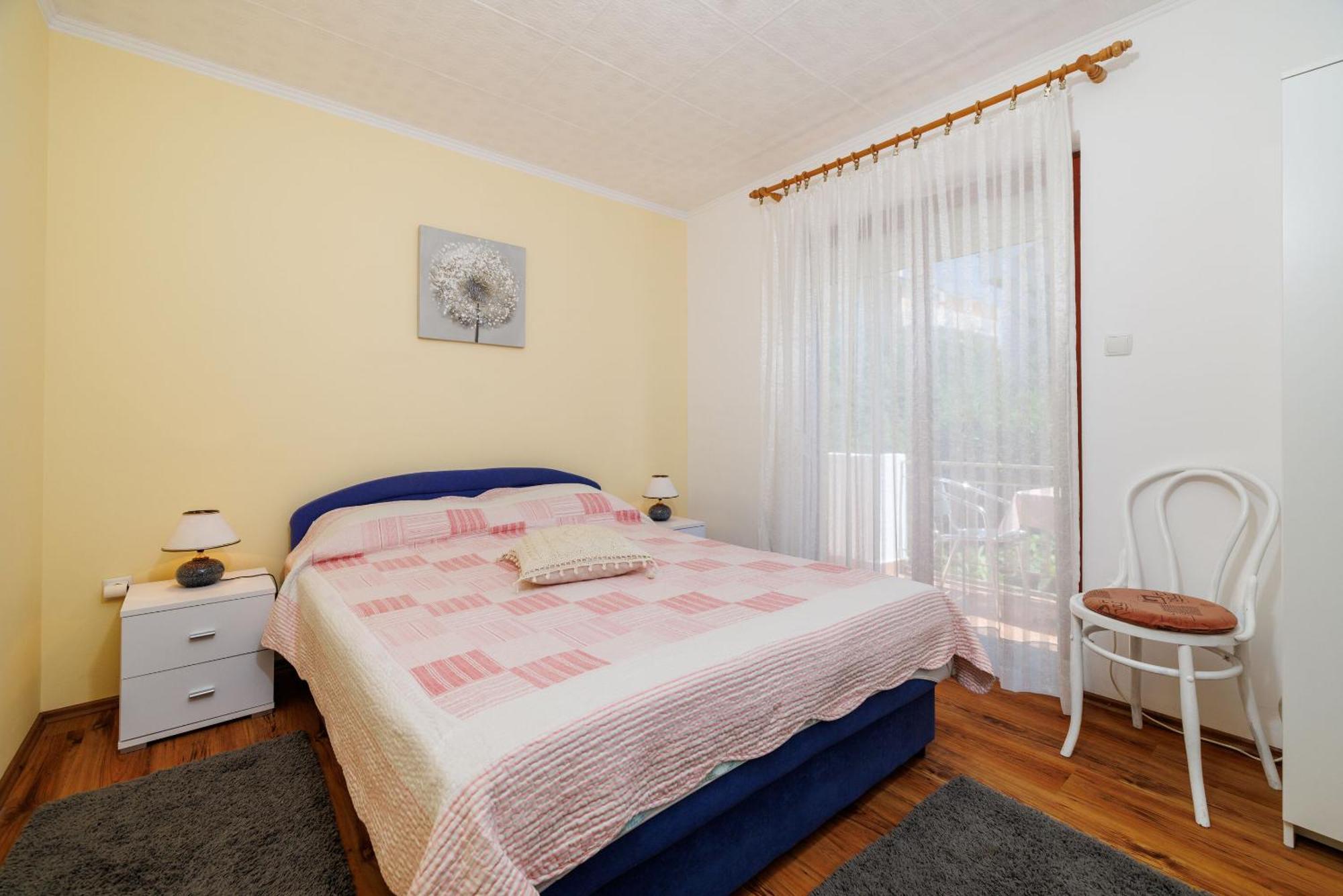 Apartments And Room Mirjana Dramalj Exterior foto